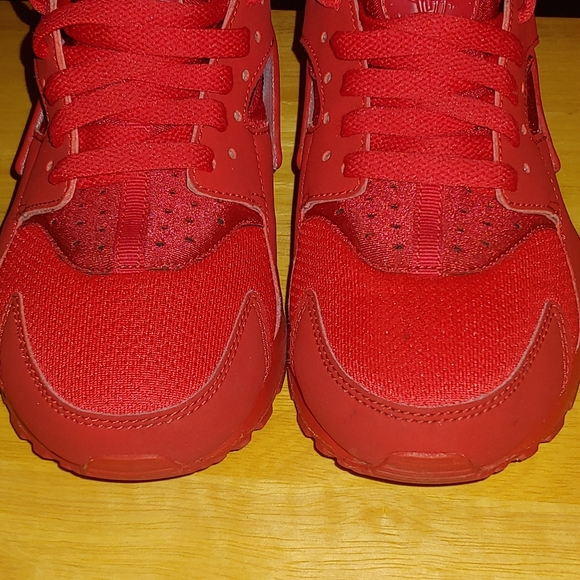 Shoes - Picture 1 of 2